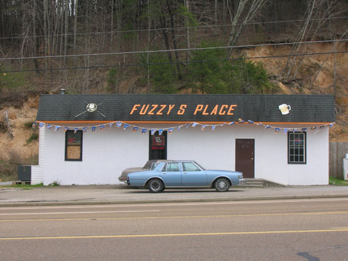 Fuzzy s Place, Tennessee